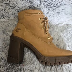 Timberland Women's Tan Heeled Boots